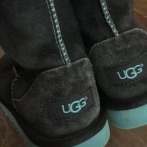 Girls Ugg’s size 2